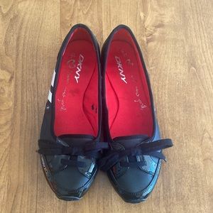 DKNY ballet flats